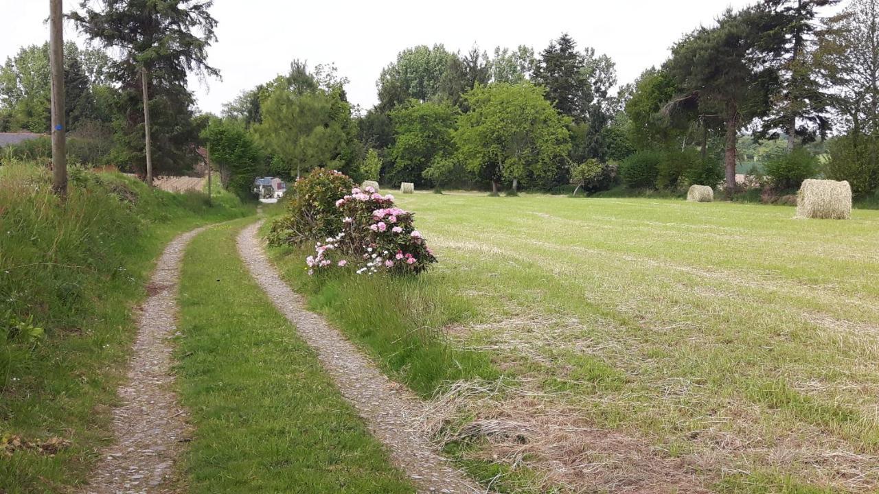 La Meslaie Bed & Breakfast Le Teilleul Eksteriør bilde